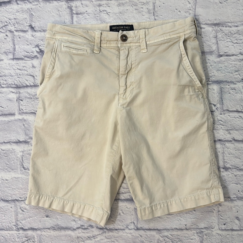 American Eagle Khaki Shorts Plain Front Slim Fit 9 Inch Inseam Men’s Size 28